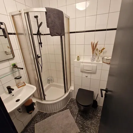 Schicke Und Moderne Unterkunft Naehe Messe *