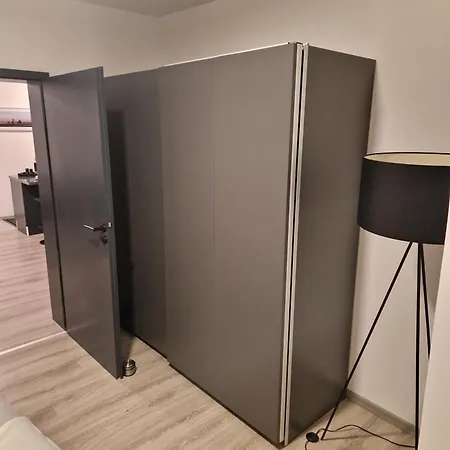Schicke Und Moderne Unterkunft Naehe Messe Apartment